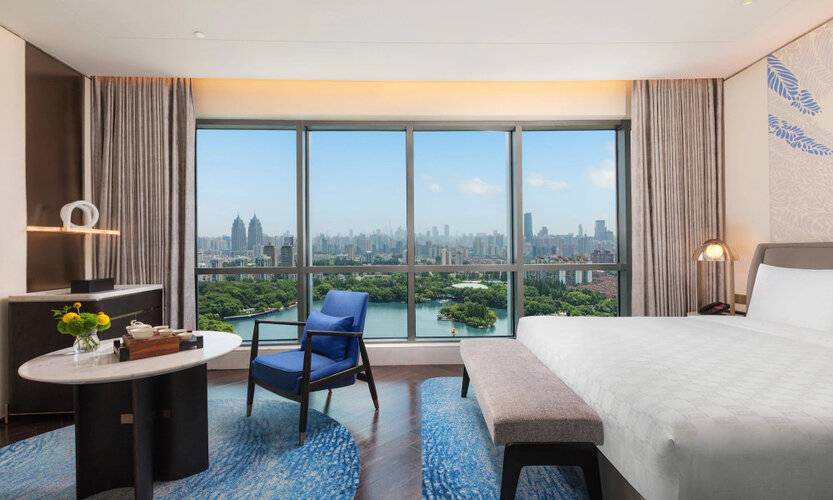 Hualuxe Shanghai Changfeng Park, An Ihg Hotel