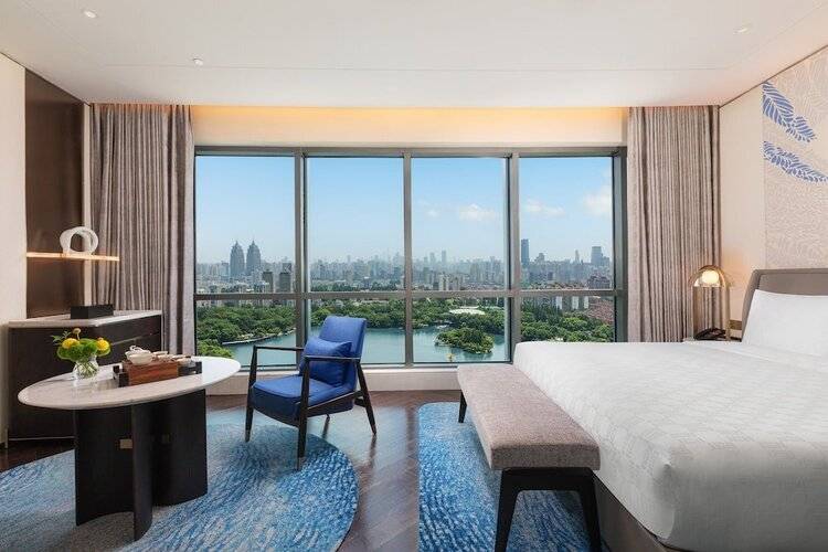 Hualuxe Shanghai Changfeng Park, An Ihg Hotel