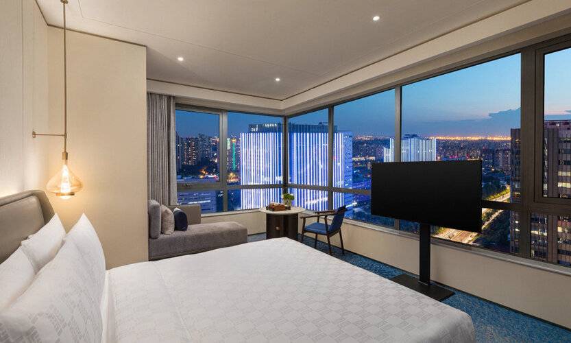 Hualuxe Shanghai Changfeng Park, An Ihg Hotel