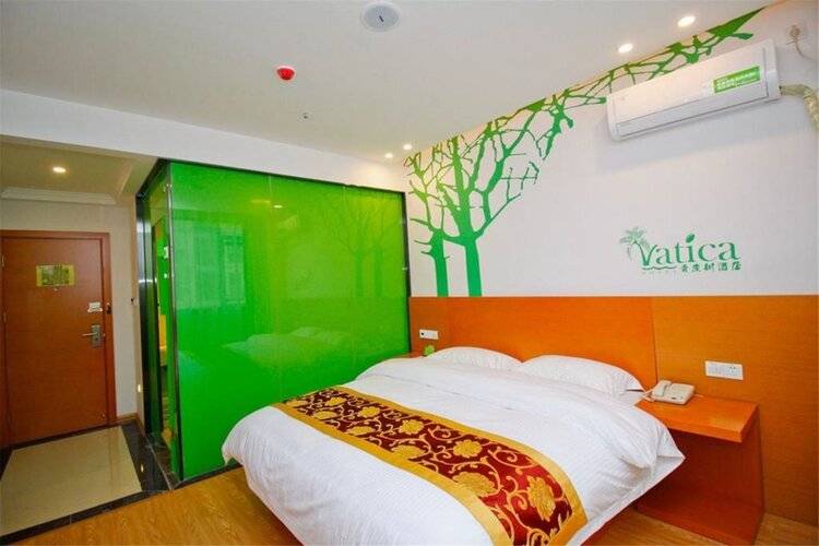 Vatica Shanghai International Tourist Resort Huaxia E Road Metro Station Hotel