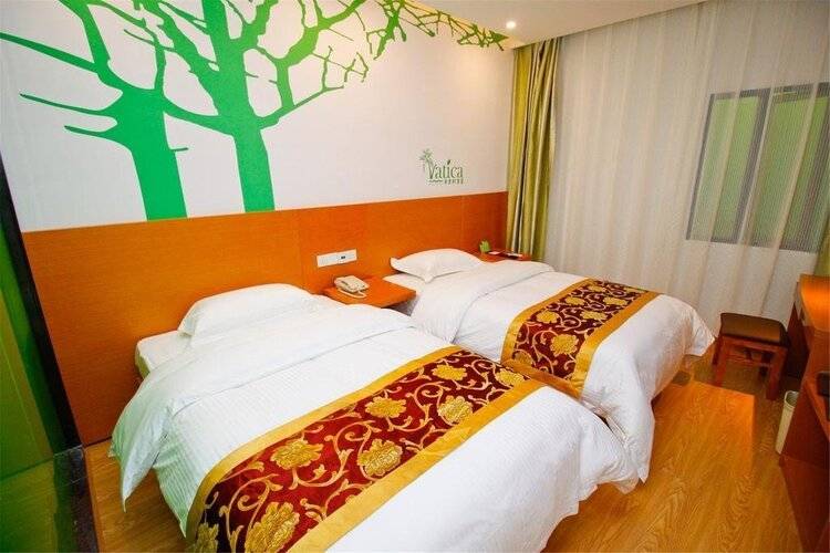 Vatica Shanghai International Tourist Resort Huaxia E Road Metro Station Hotel