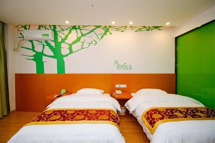 Vatica Shanghai International Tourist Resort Huaxia E Road Metro Station Hotel