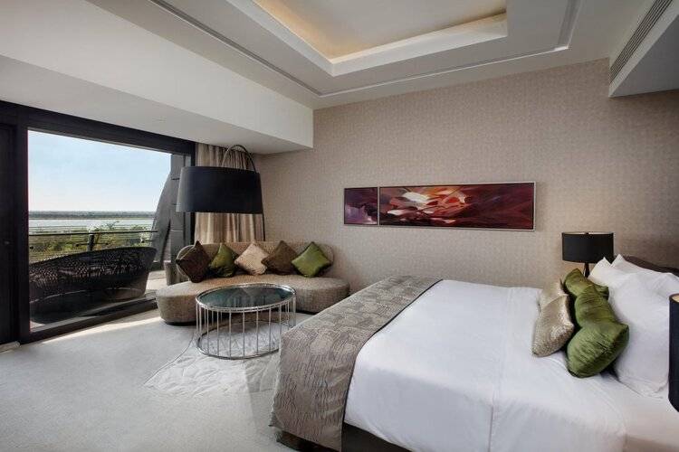 Crowne Plaza Shanghai Harbour City