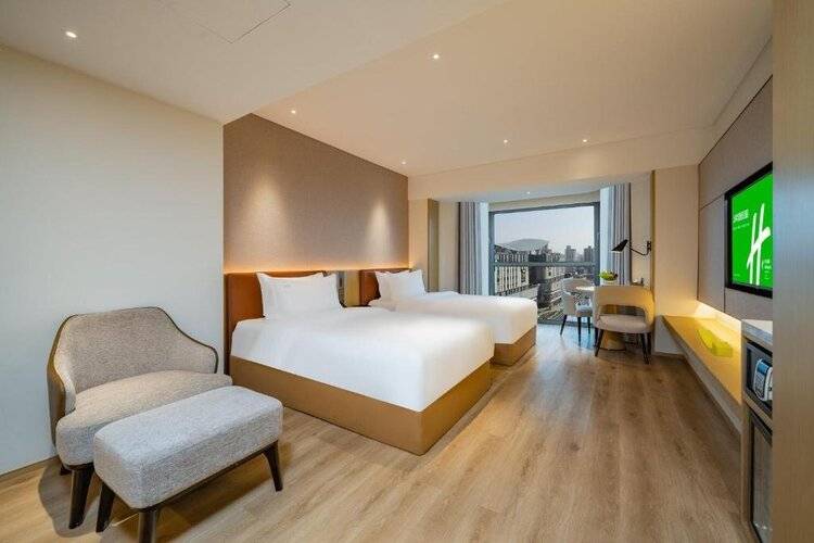 Holiday Inn Shanghai Huaxia, An Ihg Hotel