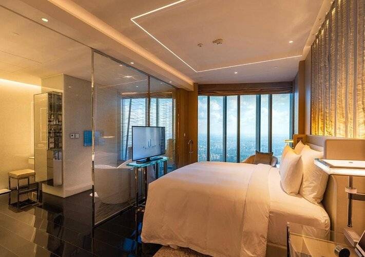 J Hotel, Shanghai Tower