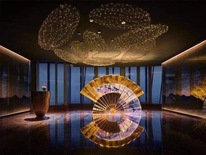 J Hotel, Shanghai Tower