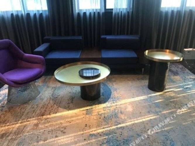Orange Hotel Select