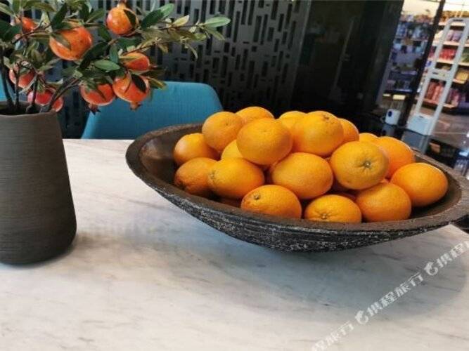Orange Hotel Select