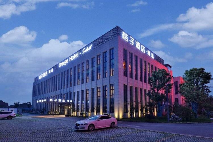 Orange Hotel Select