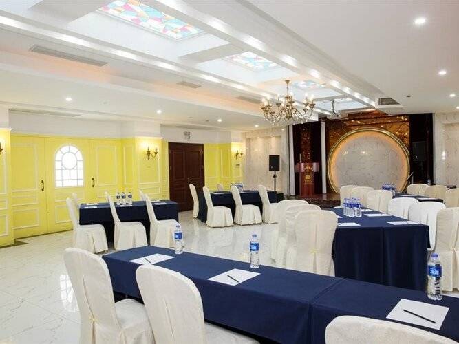 Spring Hotel International Shanghai Pudong