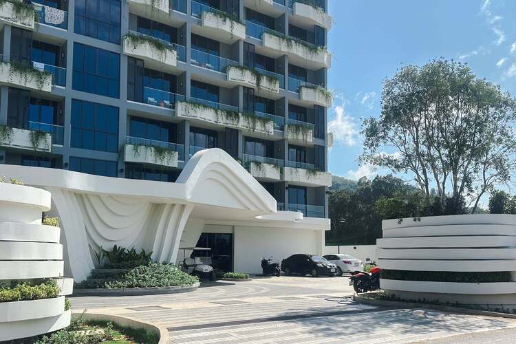 La Green Hotel & Residence