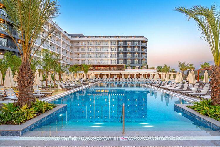 Vox Maris Resort