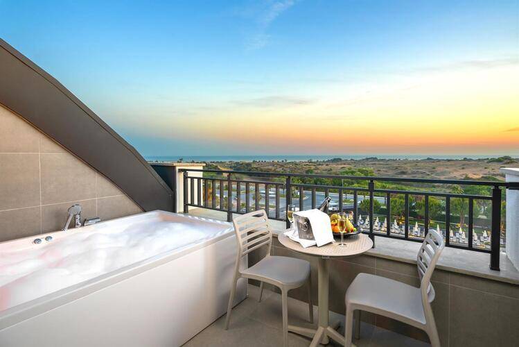 Vox Maris Resort