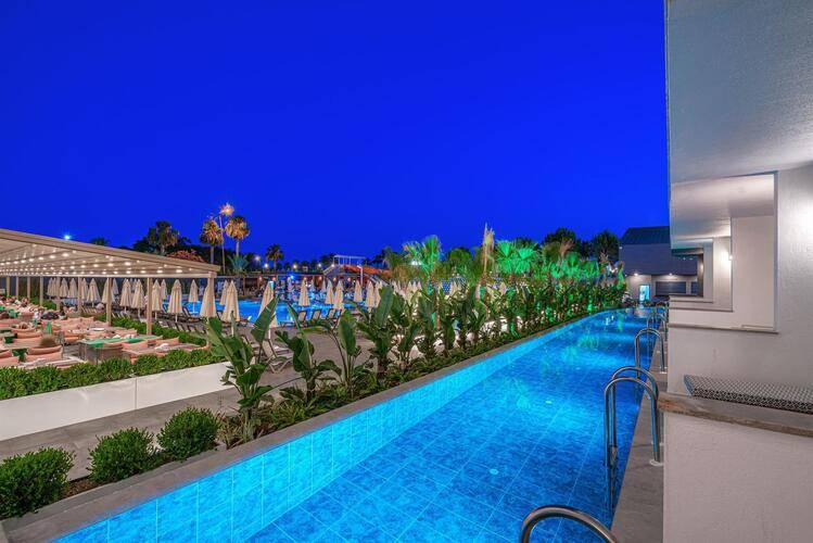 Vox Maris Resort