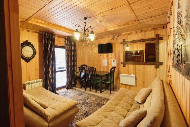Hayat Haus (Хаят Хаус)
