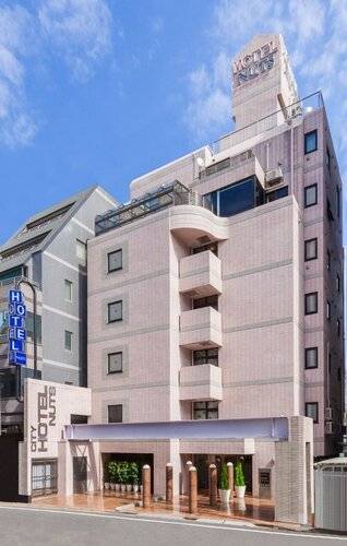City Hotel N.U.T.S.