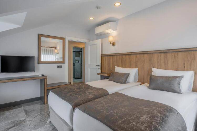 Quality Gold Suite Hotel