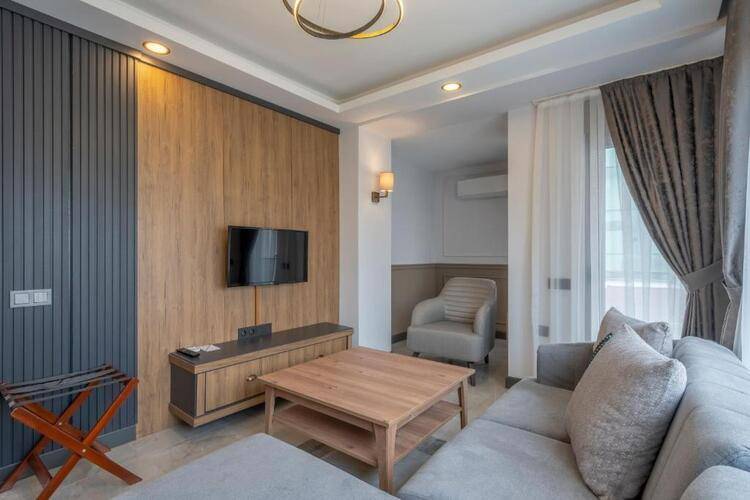 Quality Gold Suite Hotel