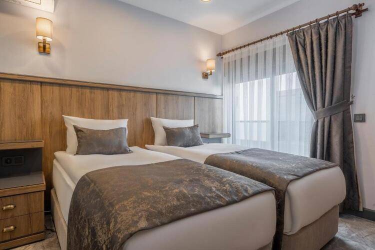 Quality Gold Suite Hotel