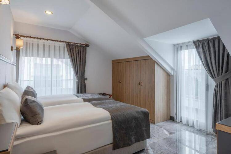 Quality Gold Suite Hotel