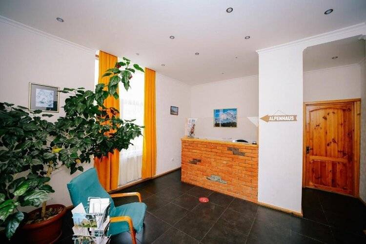 Alpenhaus Hotel Kazbegi