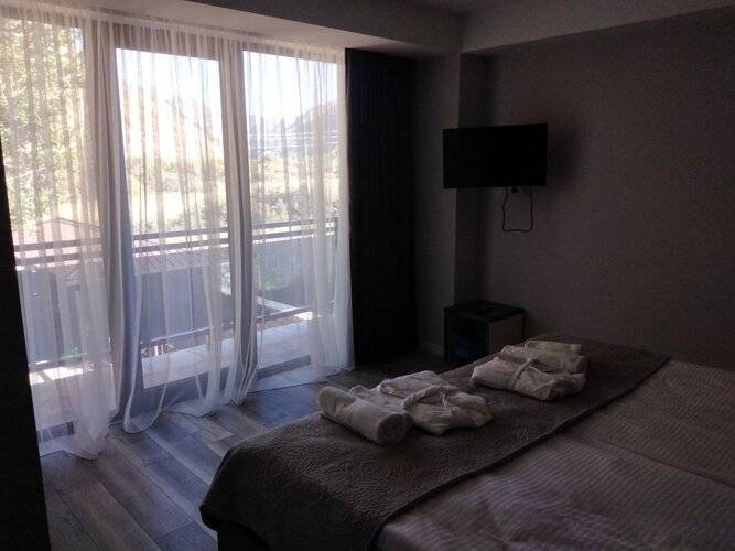 Отель Besami