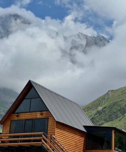 Шале Kazbegi Inn Cottages