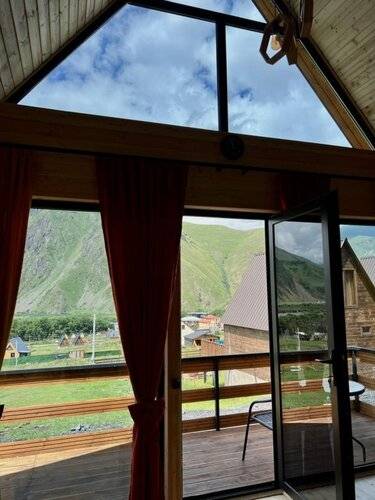 Шале Kazbegi Inn Cottages