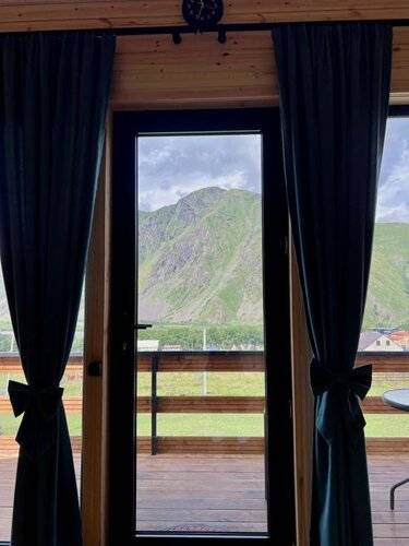 Шале Kazbegi Inn Cottages