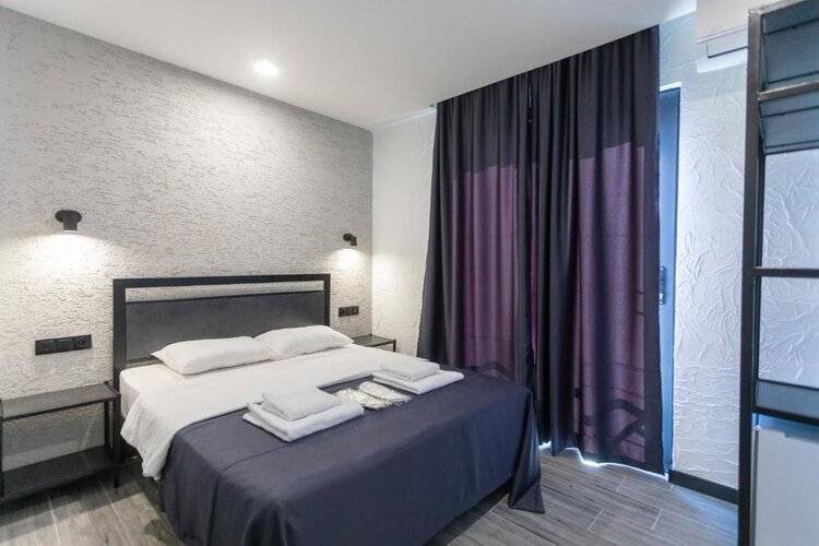 Hotel West Way
