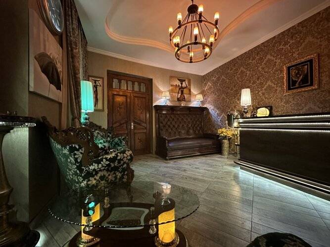 Piano Hotel