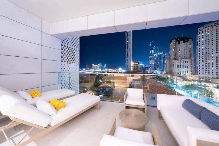 Five Luxe Jbr