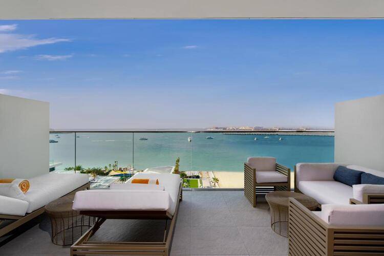 Five Luxe Jbr