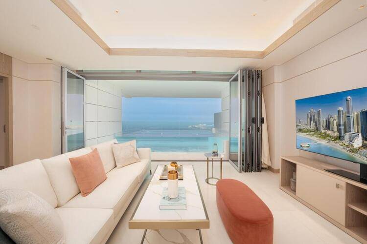 Five Luxe Jbr