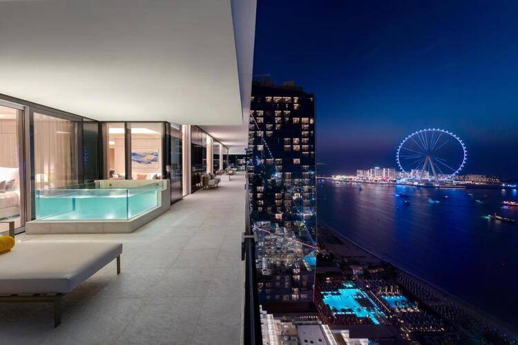 Five Luxe Jbr