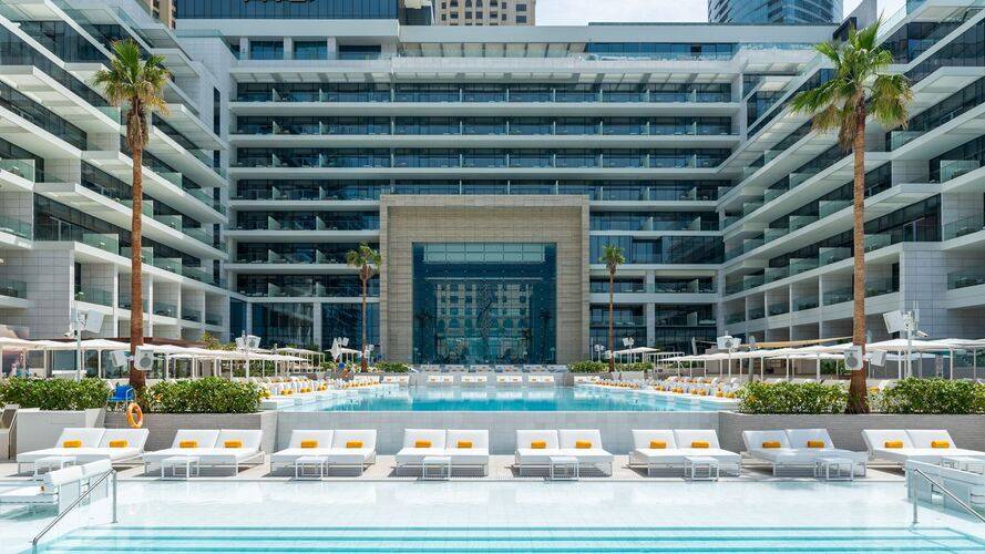 Five Luxe Jbr