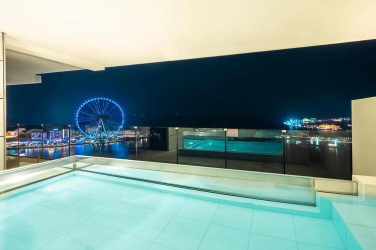 Five Luxe Jbr