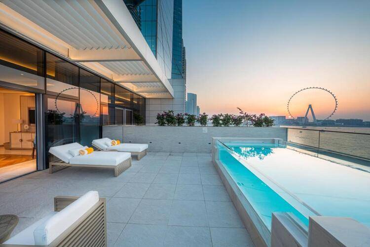Five Luxe Jbr