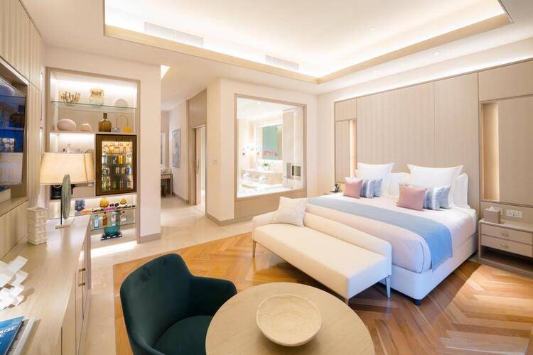 Five Luxe Jbr