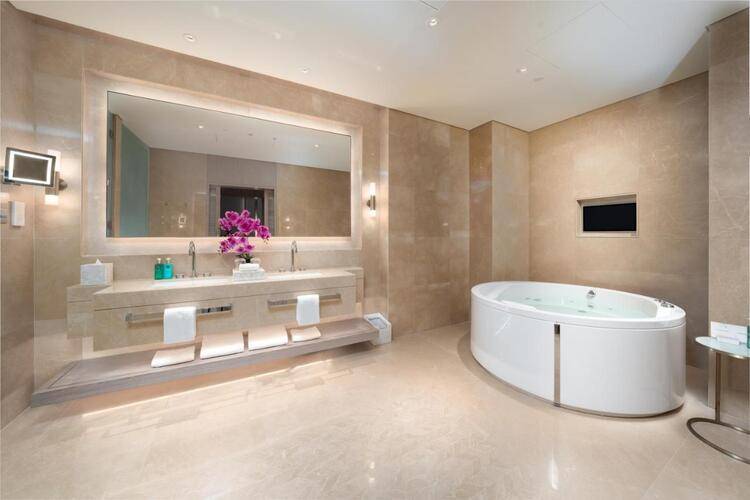 Five Luxe Jbr