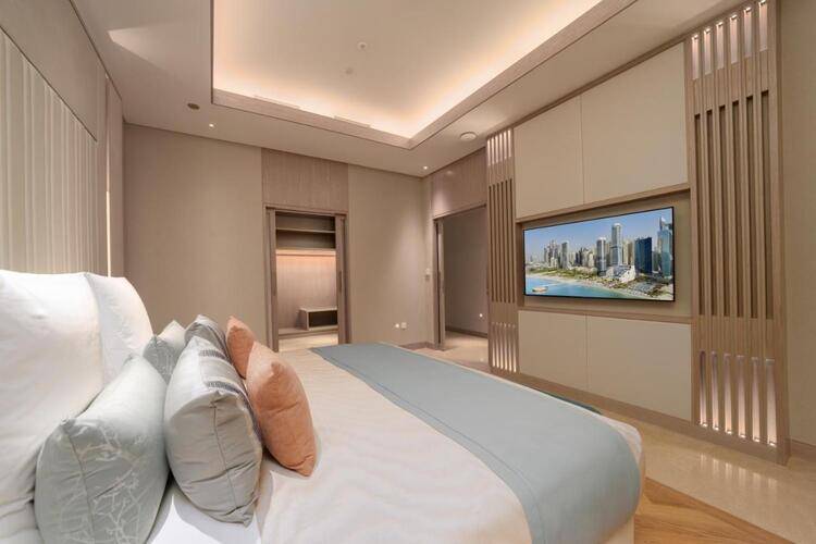 Five Luxe Jbr