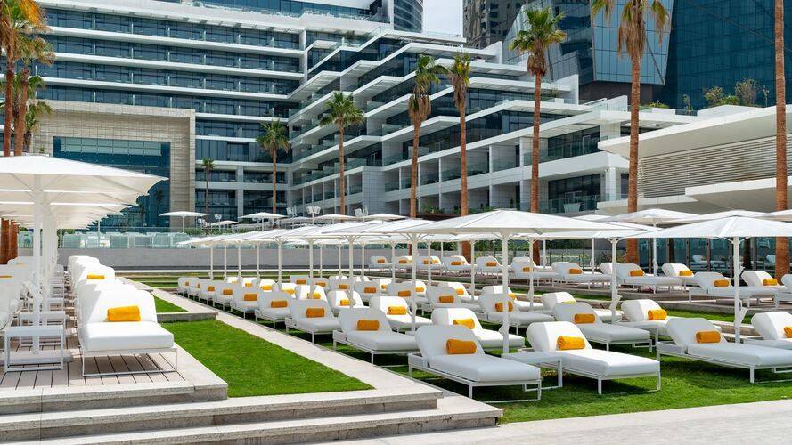 Five Luxe Jbr