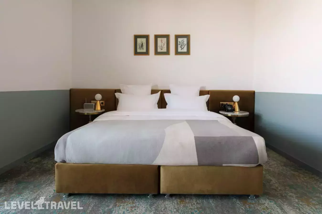 Отель Castor & Pollux