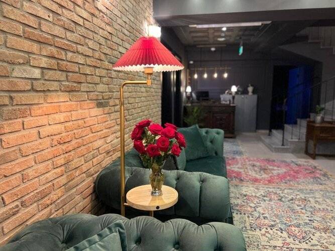 Twentyone By Vintage Hotel Collections