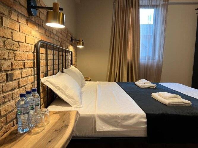 Twentyone By Vintage Hotel Collections