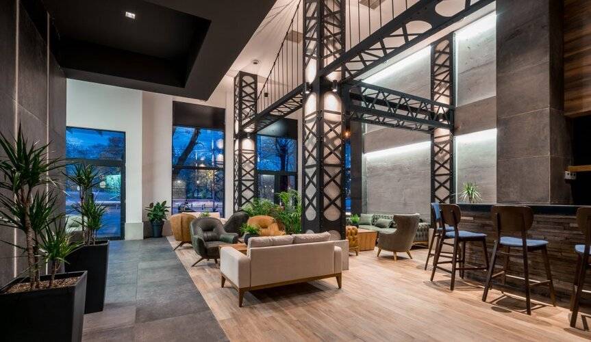 Bridge Hotel