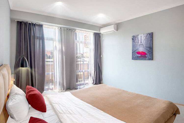 H&B Apartments Queen Ketevan
