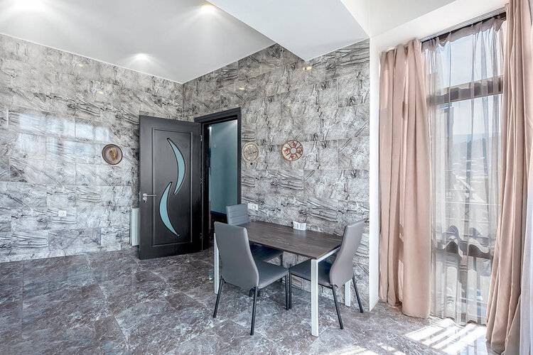 H&B Apartments Queen Ketevan