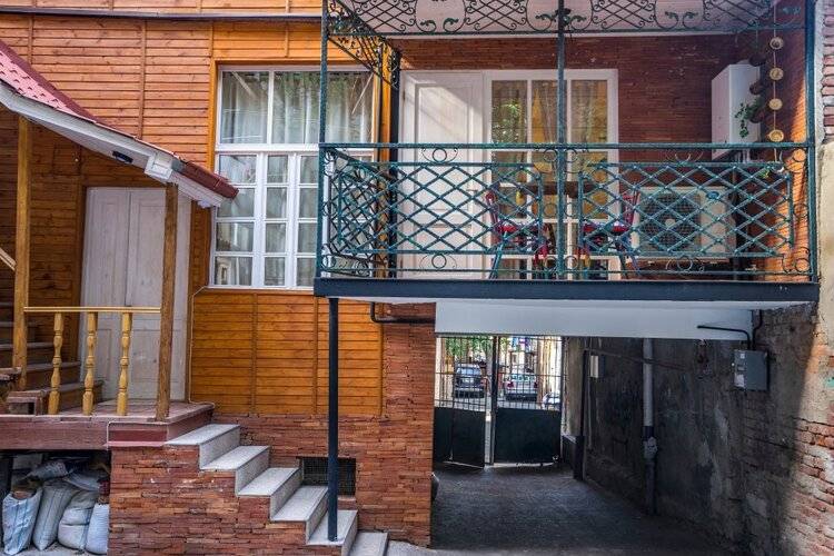 H&B Apartments Vasil Petriashvili