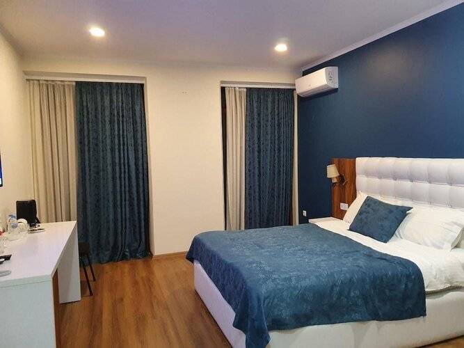 Fresh Wave Hotel